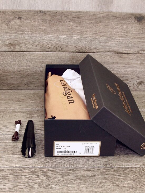 * NIB * $325 Allen Edmonds ORD Derby 11.5 B Narrow Walnut * add $15 new Trees main image 4